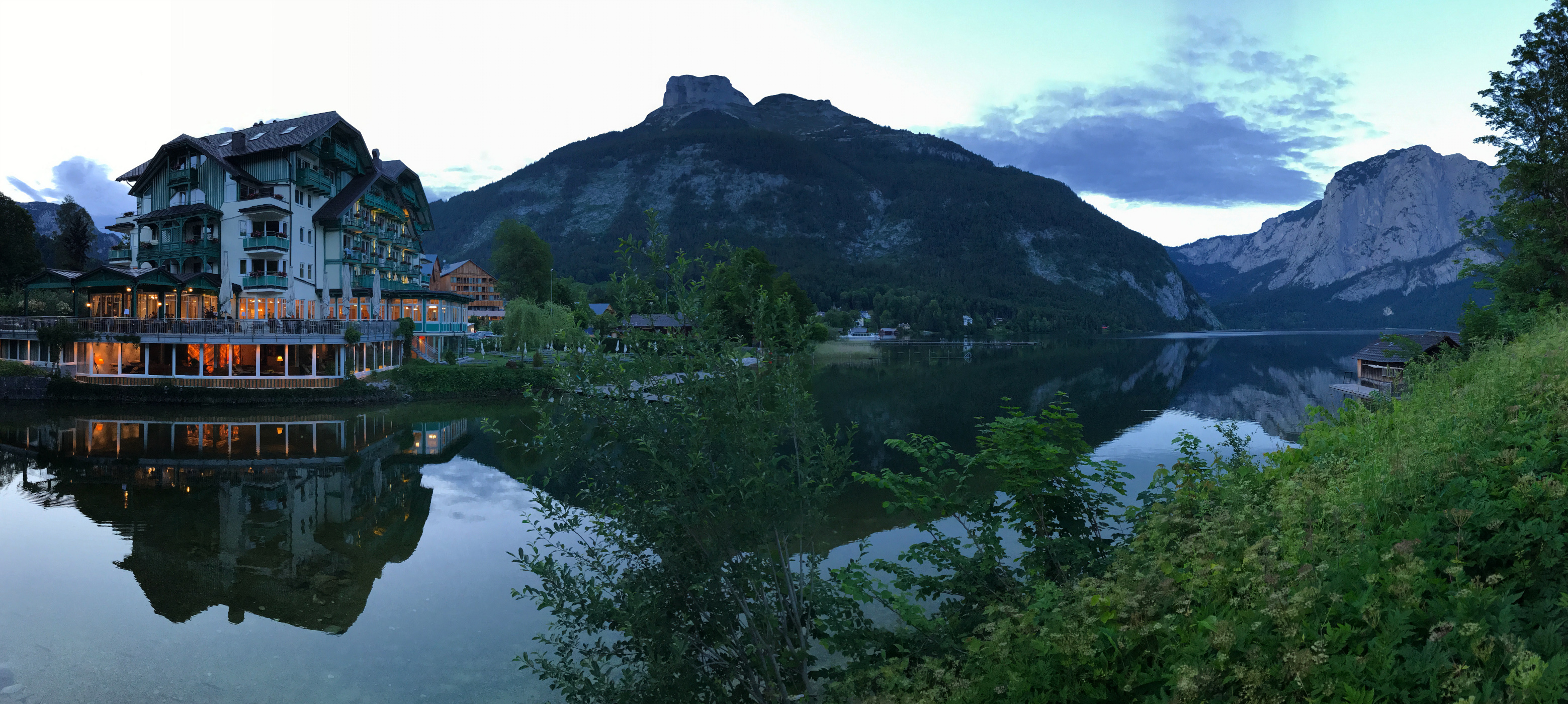 altaussee-evening-panorama.jpg