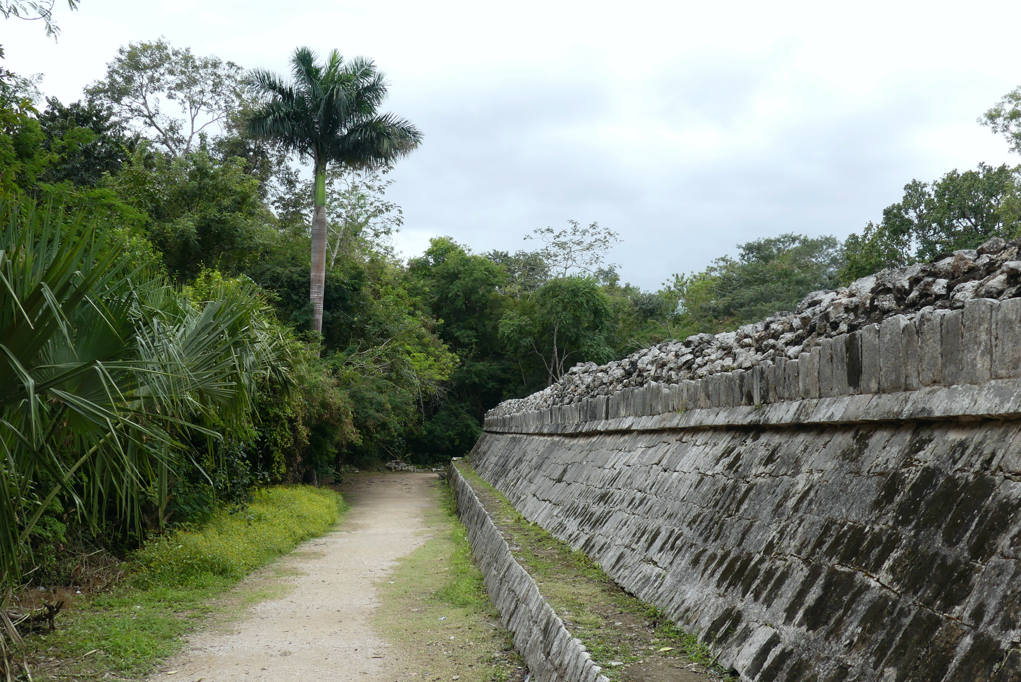 chichen-itza-edge.jpg