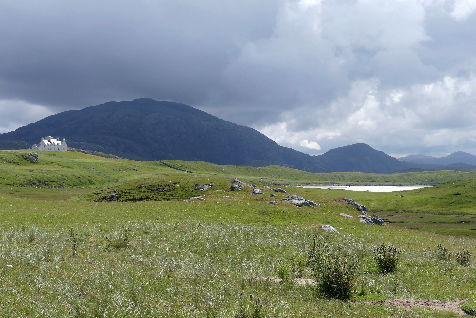 lewis-uig-1.jpg
