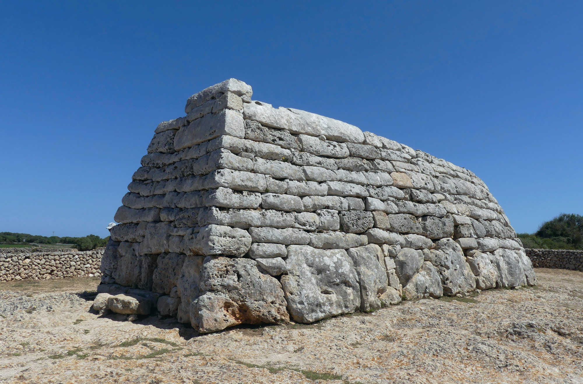 naveta-des-tudons-1.jpg