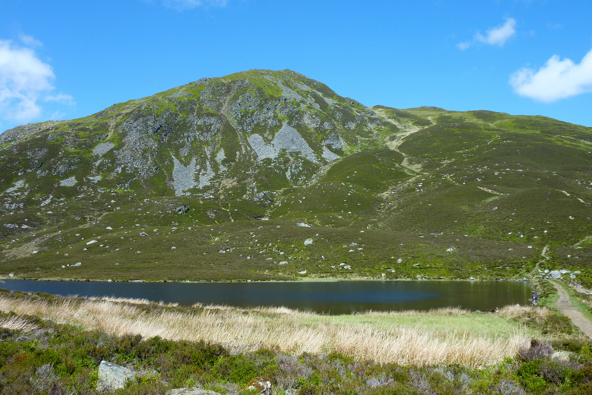 ben-vrackie-loch-a-choire.jpg