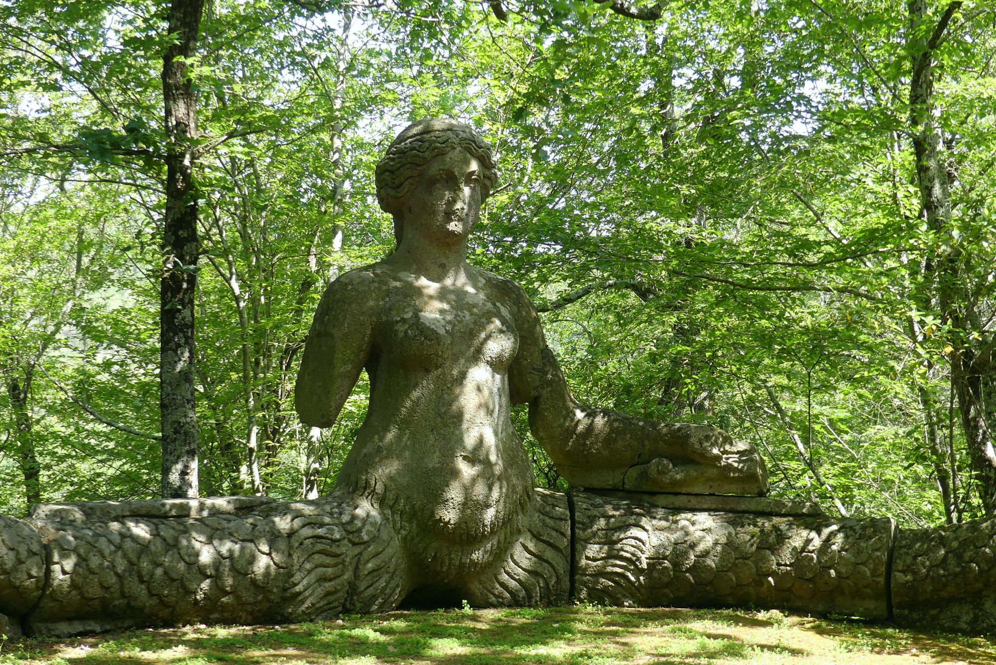 bomarzo-echidna.jpg