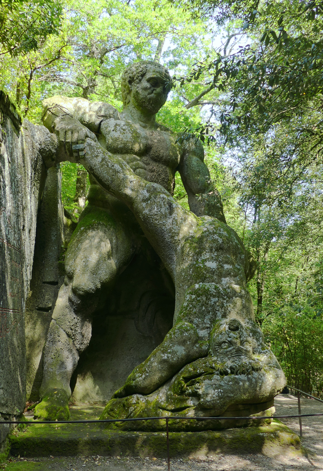 bomarzo-hercules-and-cacus.jpg