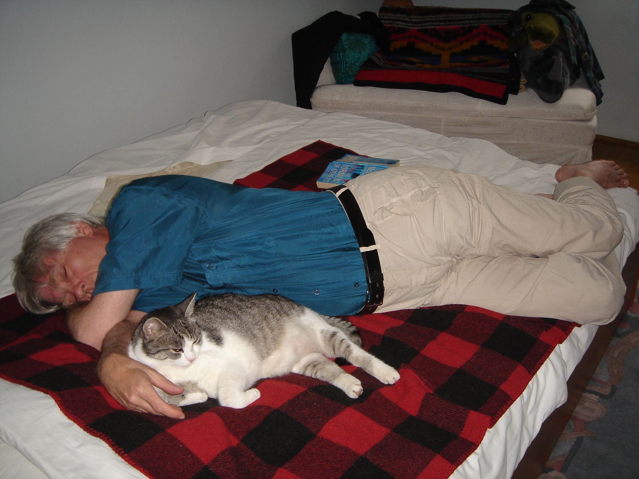 sissi-and-robert-asleep-2006.jpg