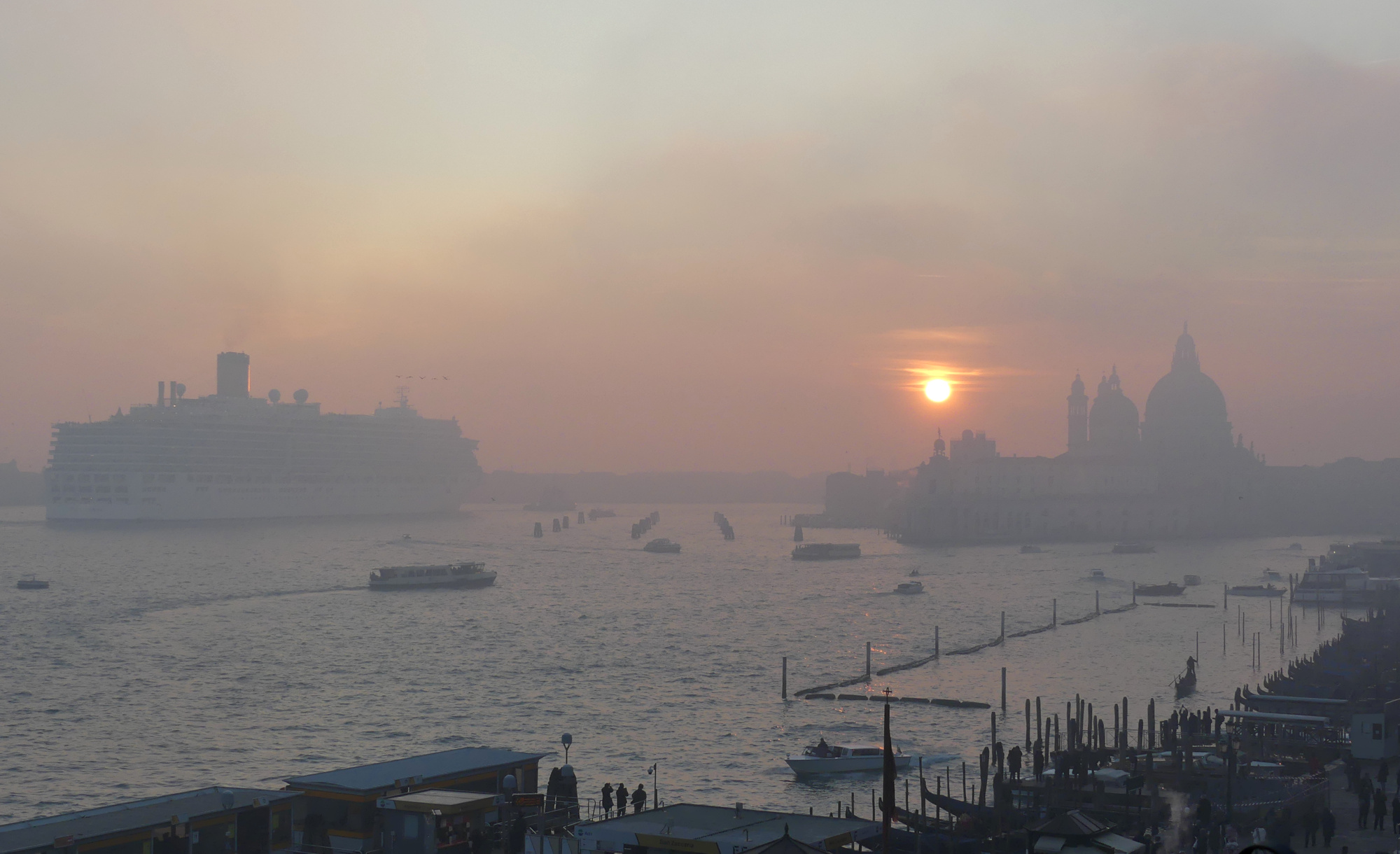 cruise-ship-sundown.jpg