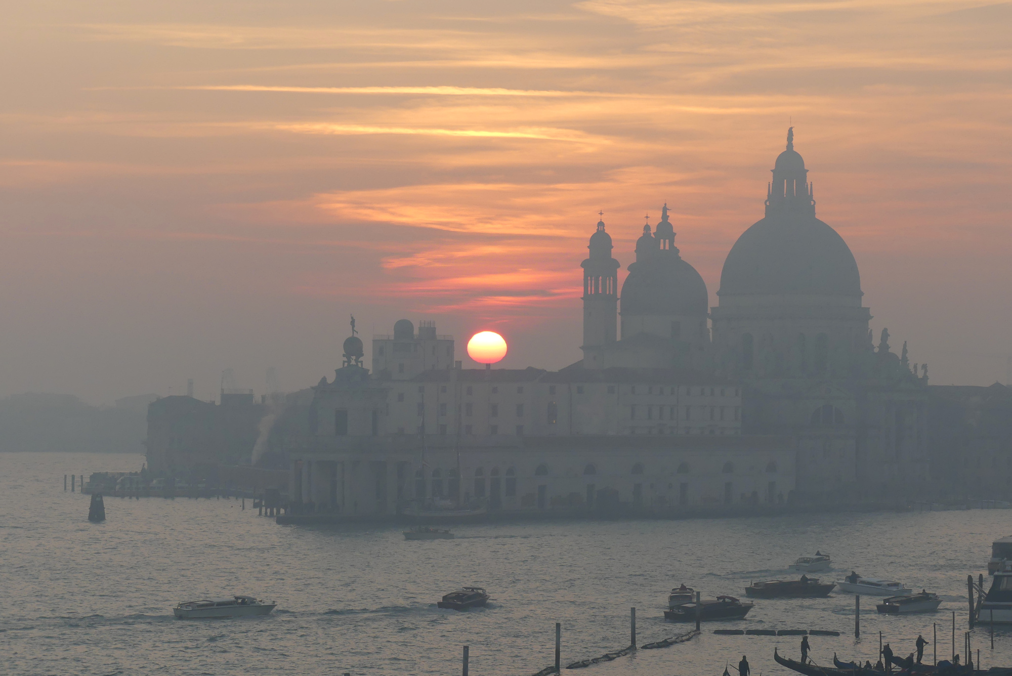 salute-fog-sundown-3.jpg